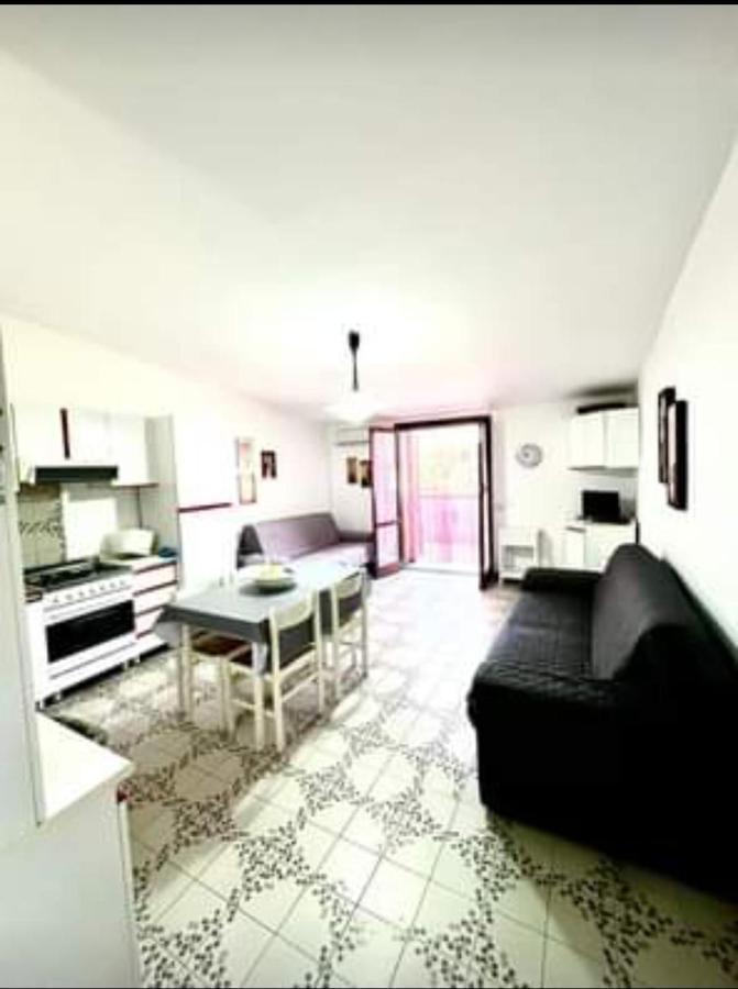 Casa Vacanze I Gabbiani Giardini Naxos Schiso Exterior photo